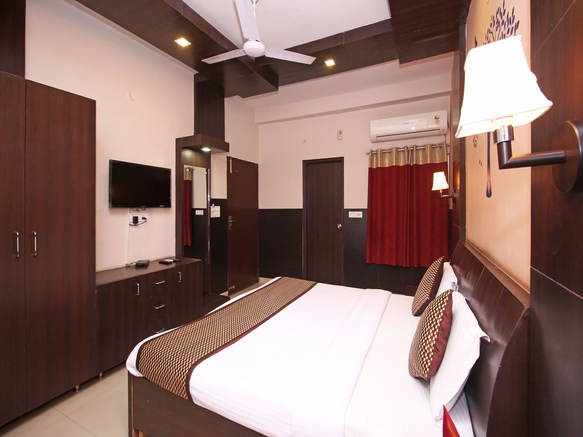 Oyo 576 Hotel Shree Kanta Residency Gurgaon Exterior photo
